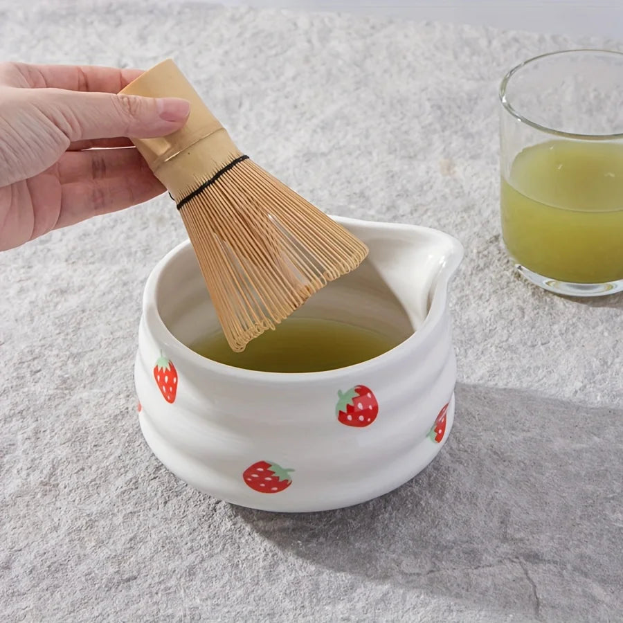 Bol à Matcha en Porcelaine 460ml avec Bec Verseur – Design Sakura, Fraise ou Champignon | Style Japonais Traditionnel