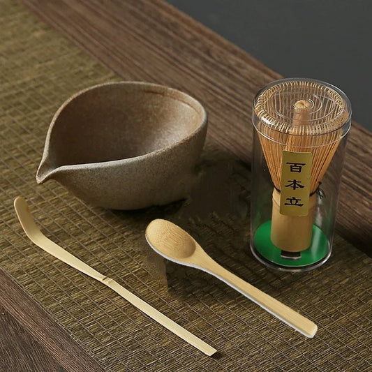 Set Matcha Japonais Traditionnel – 3/4 pièces | Bol, Fouet, Cuillère & Support | Fait Main, Facile à Nettoyer