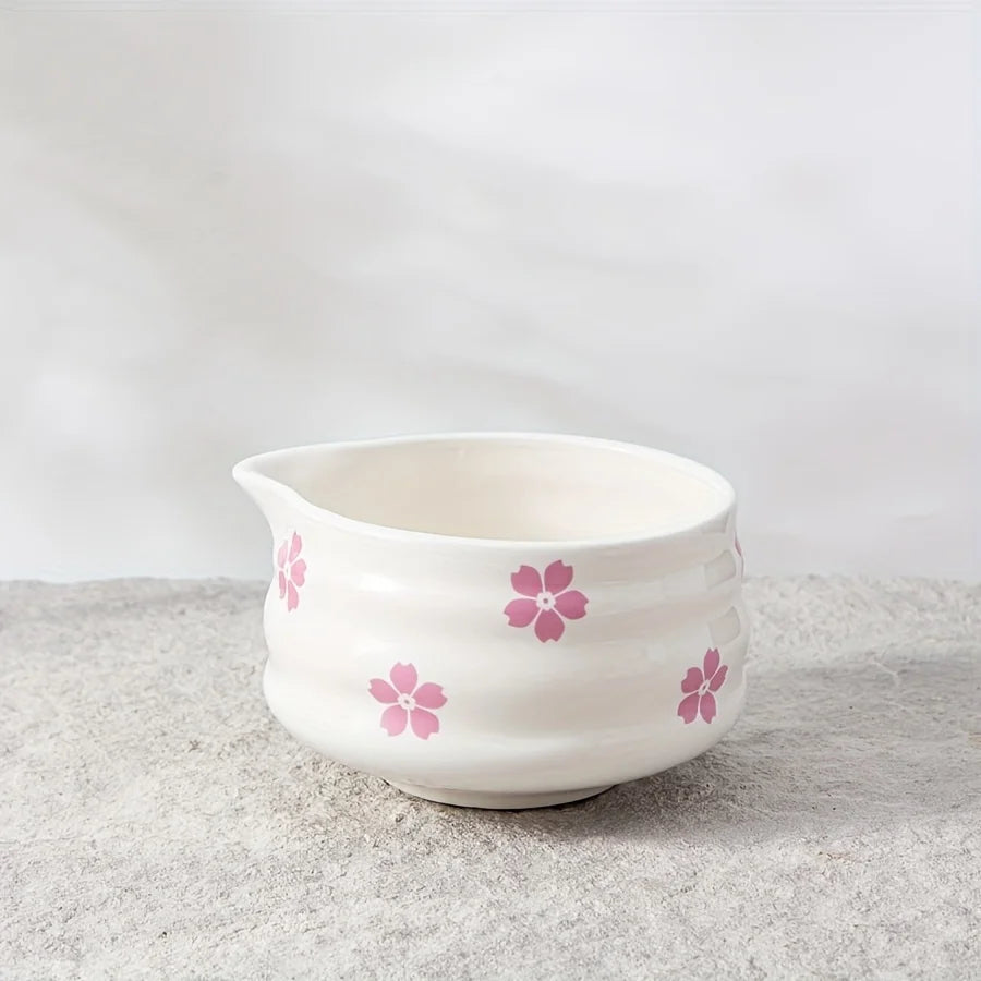 Bol à Matcha en Porcelaine 460ml avec Bec Verseur – Design Sakura, Fraise ou Champignon | Style Japonais Traditionnel