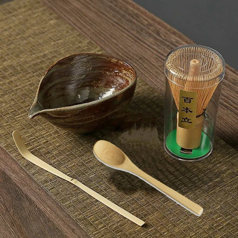 Set Matcha Japonais Traditionnel – 3/4 pièces | Bol, Fouet, Cuillère & Support | Fait Main, Facile à Nettoyer